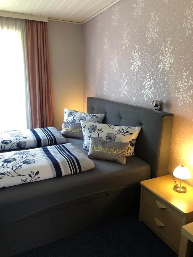 Hotel Pension Check In Güstrow Esterno foto