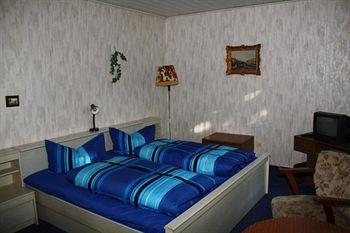 Hotel Pension Check In Güstrow Esterno foto